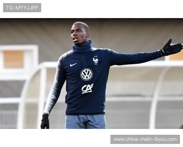 卡马文加头球中柱，法国中场进攻属性日益凸显